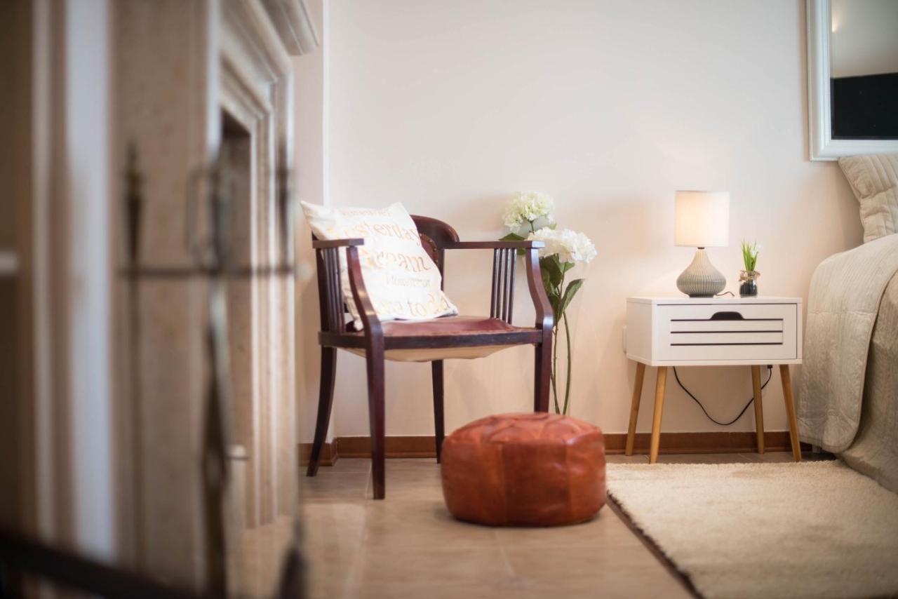 Apartment Studio Lara Rovigno Esterno foto